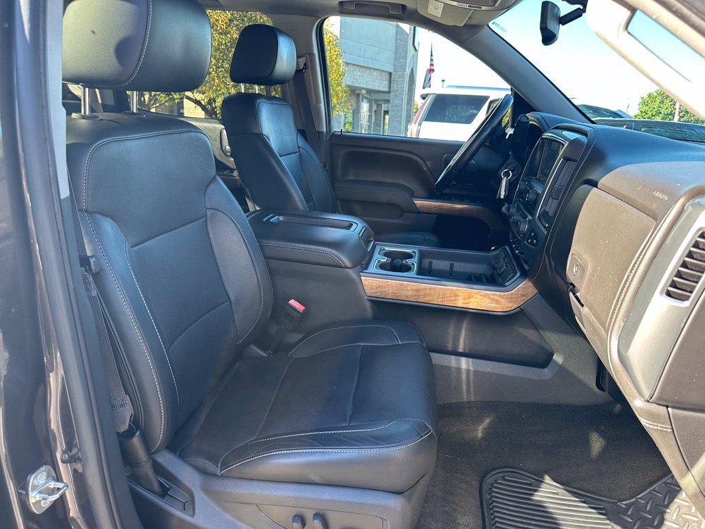 Used 2015 Chevrolet Silverado 1500 LTZ AWD/4WD image 32