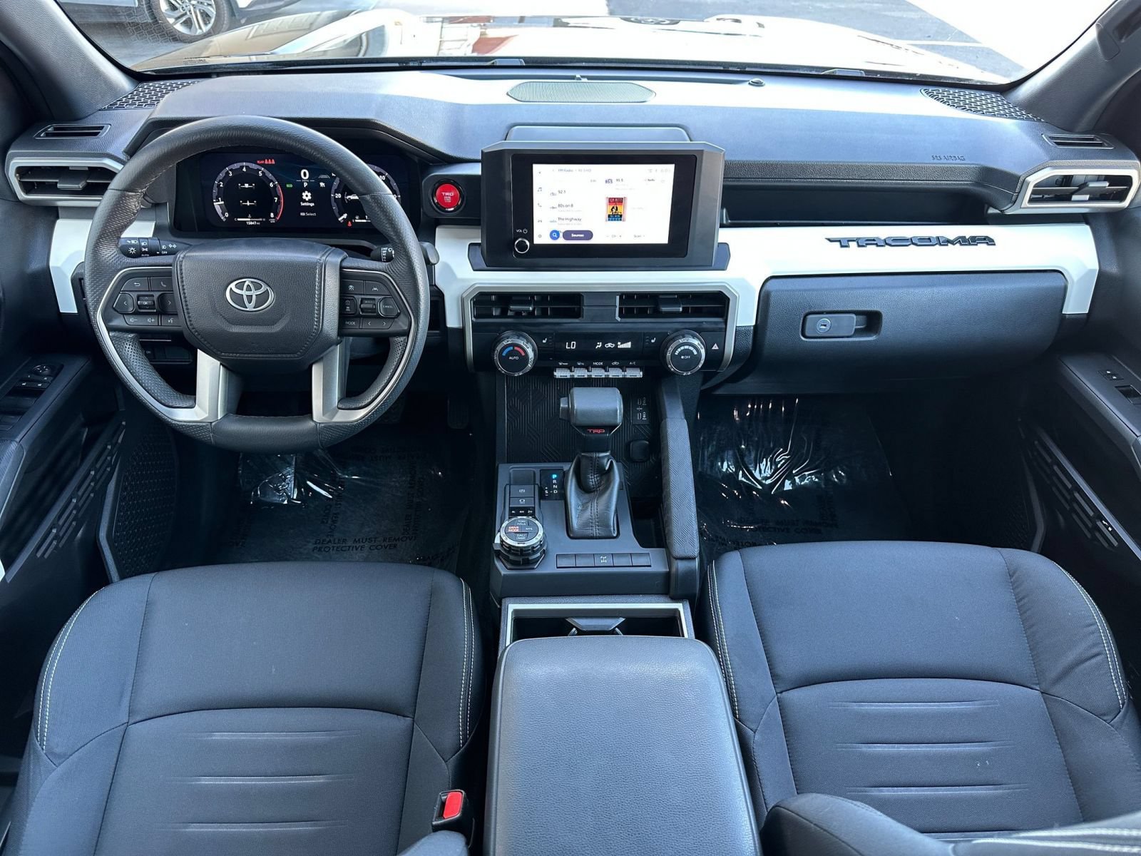 Used 2024 Toyota Tacoma TRD Off-Road AWD/4WD image 31