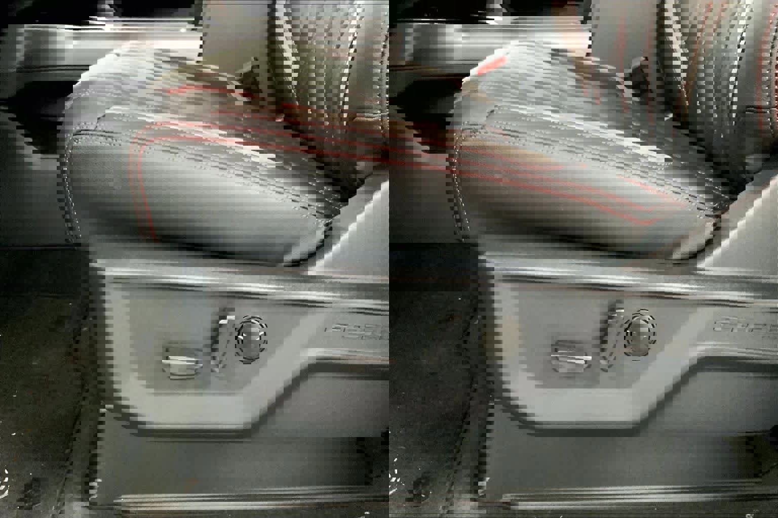 New 2026 Ford F250 Lariat w/ Black Appearance Package image 19