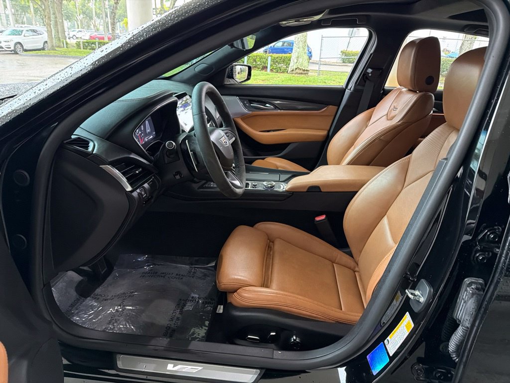 Used 2023 Cadillac CT5 V w/ Platinum Package RWD image 6
