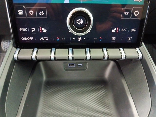 New 2026 GMC Terrain AT4 AWD/4WD image 16
