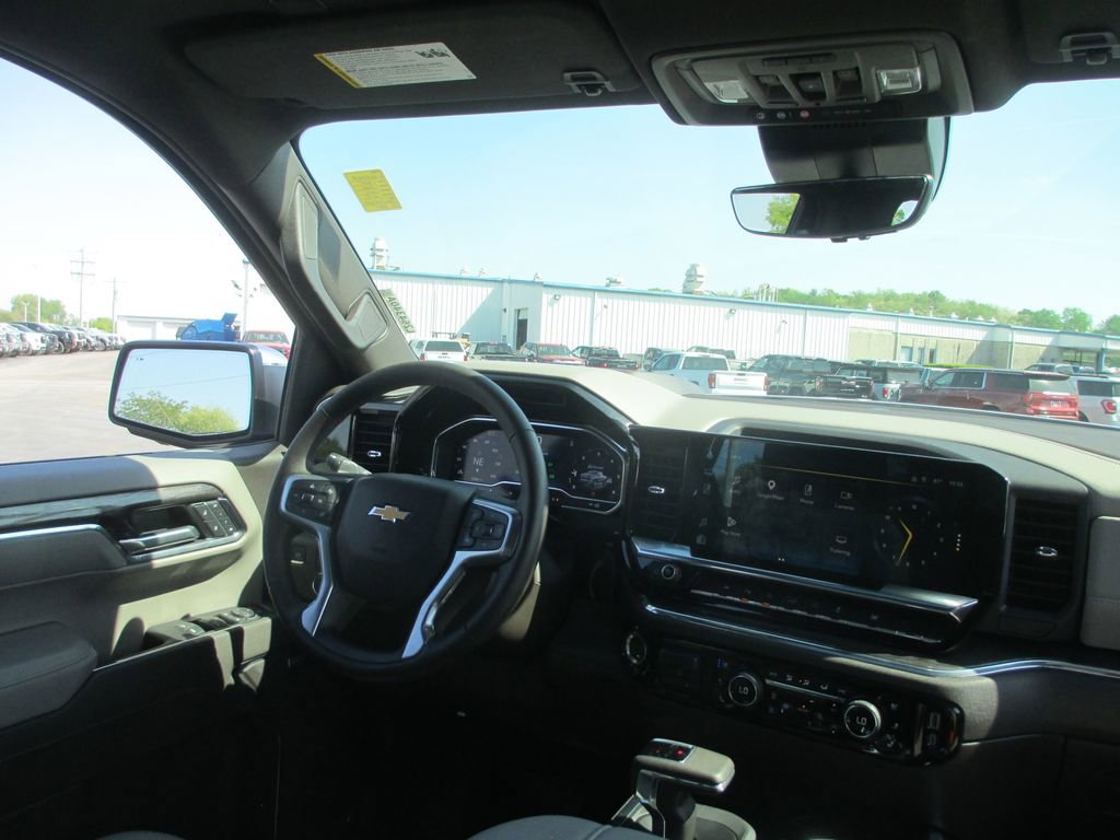 Used 2025 Chevrolet Silverado 1500 LTZ w/ LTZ Premium Package AWD/4WD image 29