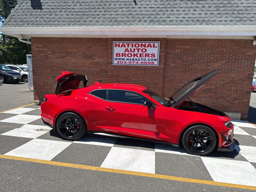 Used 2021 Chevrolet Camaro ZL1 RWD image 29