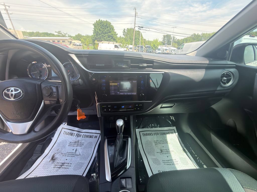 Used 2019 Toyota Corolla LE FWD image 24
