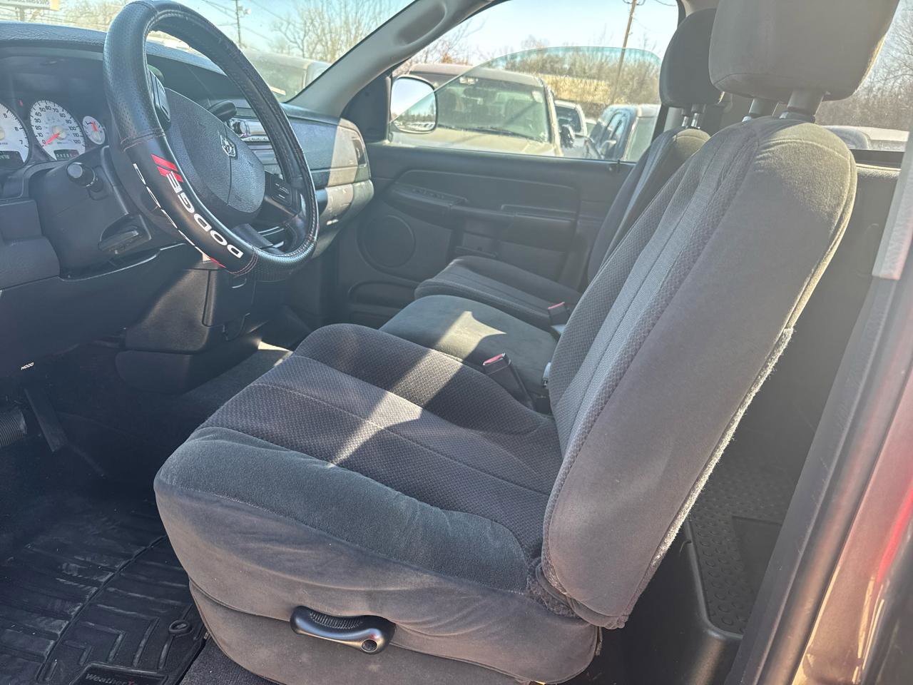 Used 2004 Dodge Ram 1500 Truck SLT image 18