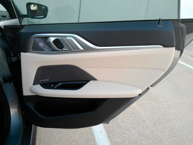 Used 2023 BMW i4 eDrive40 w/ Premium Package RWD image 26
