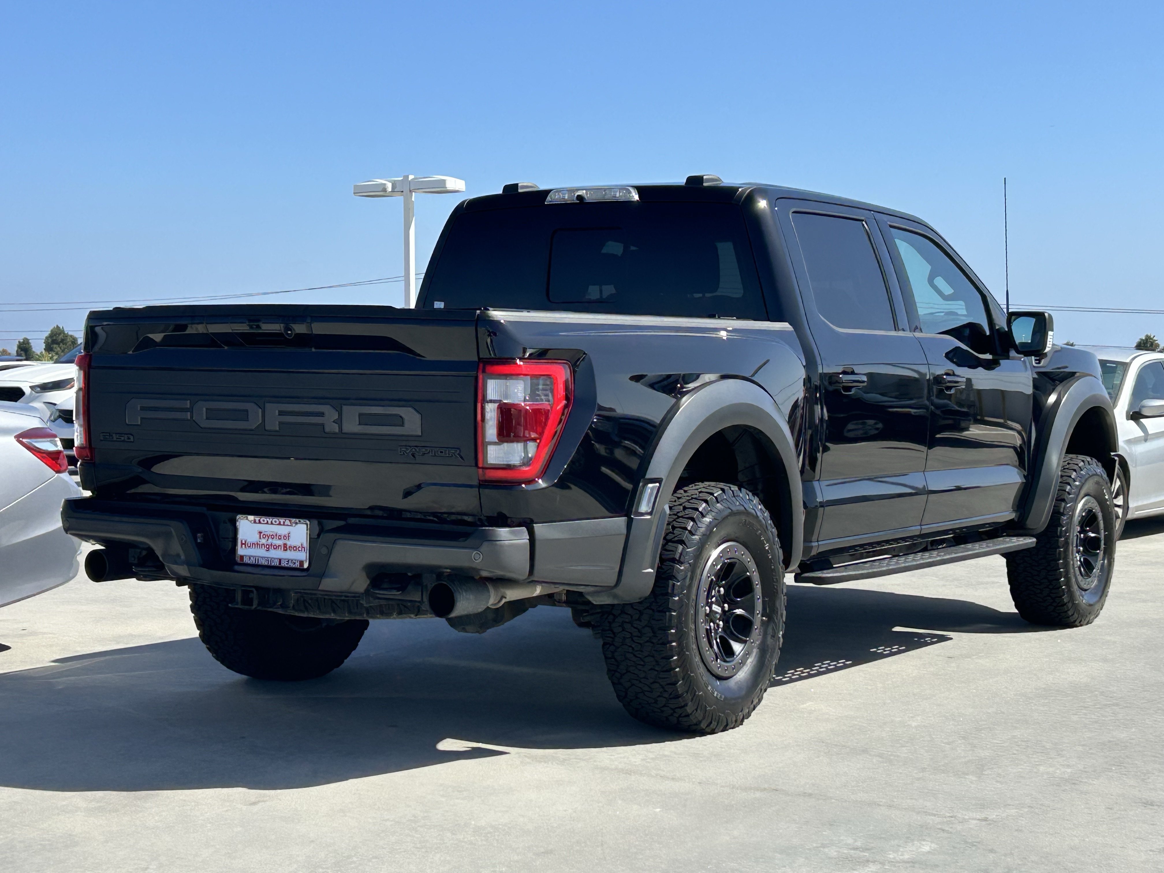 Used 2023 Ford F150 Raptor w/ Raptor Carbon Fiber Package AWD/4WD image 3