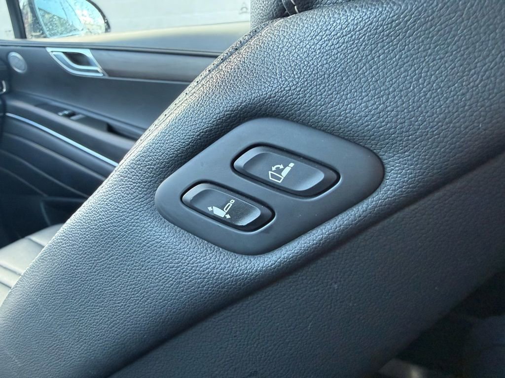 Used 2024 Genesis GV80 2.5T image 24