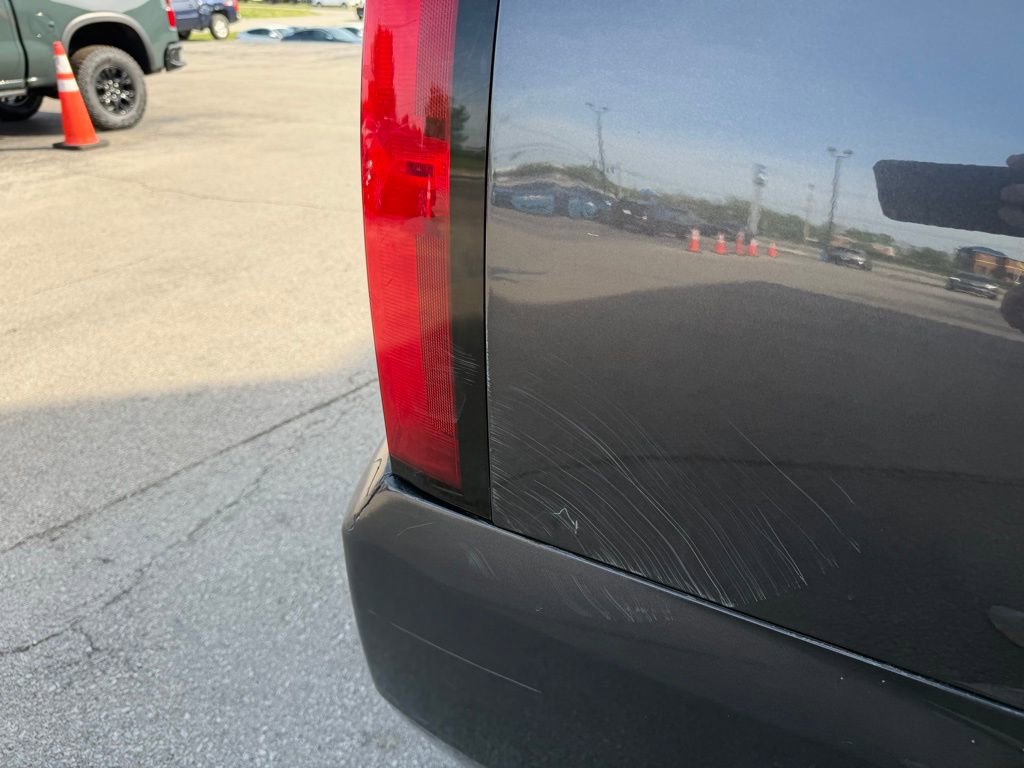 Used 2015 Chevrolet Suburban LTZ image 22