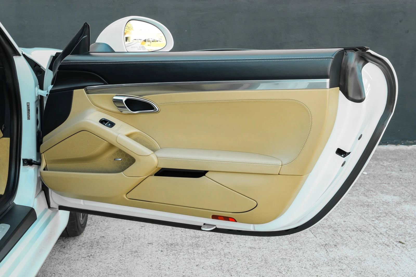 Used 2014 Porsche Cayman S image 40