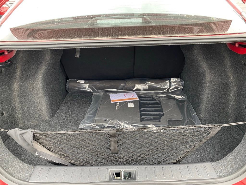 New 2025 Nissan Versa SR w/ Trunk Package image 30