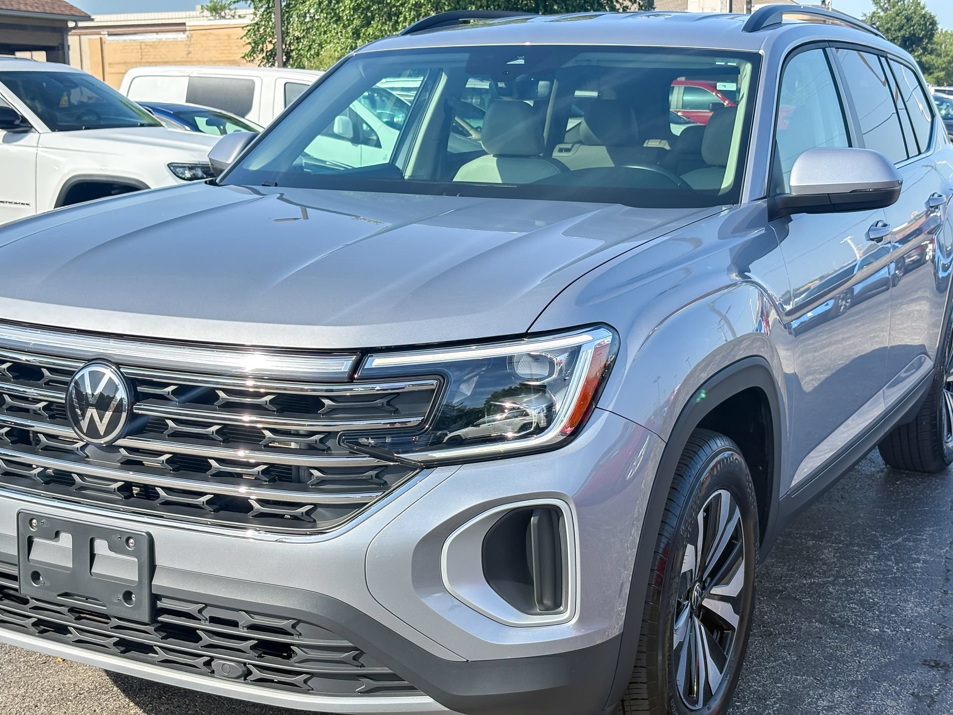 Used 2024 Volkswagen Atlas SE AWD/4WD image 7