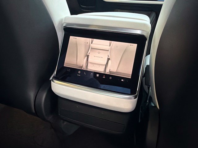 Used 2022 Tesla Model X AWD/4WD image 18