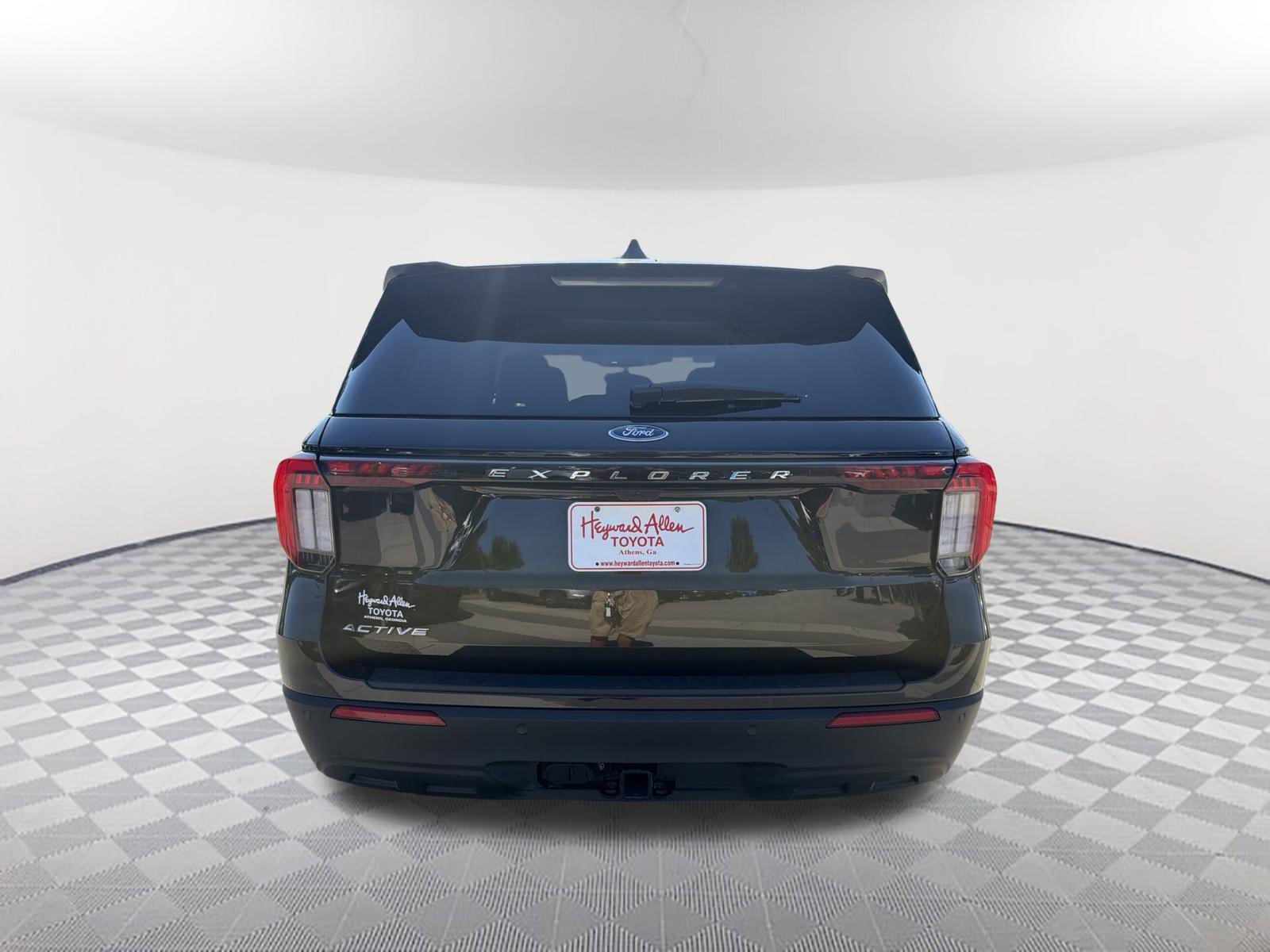 Used 2025 Ford Explorer Active RWD image 15