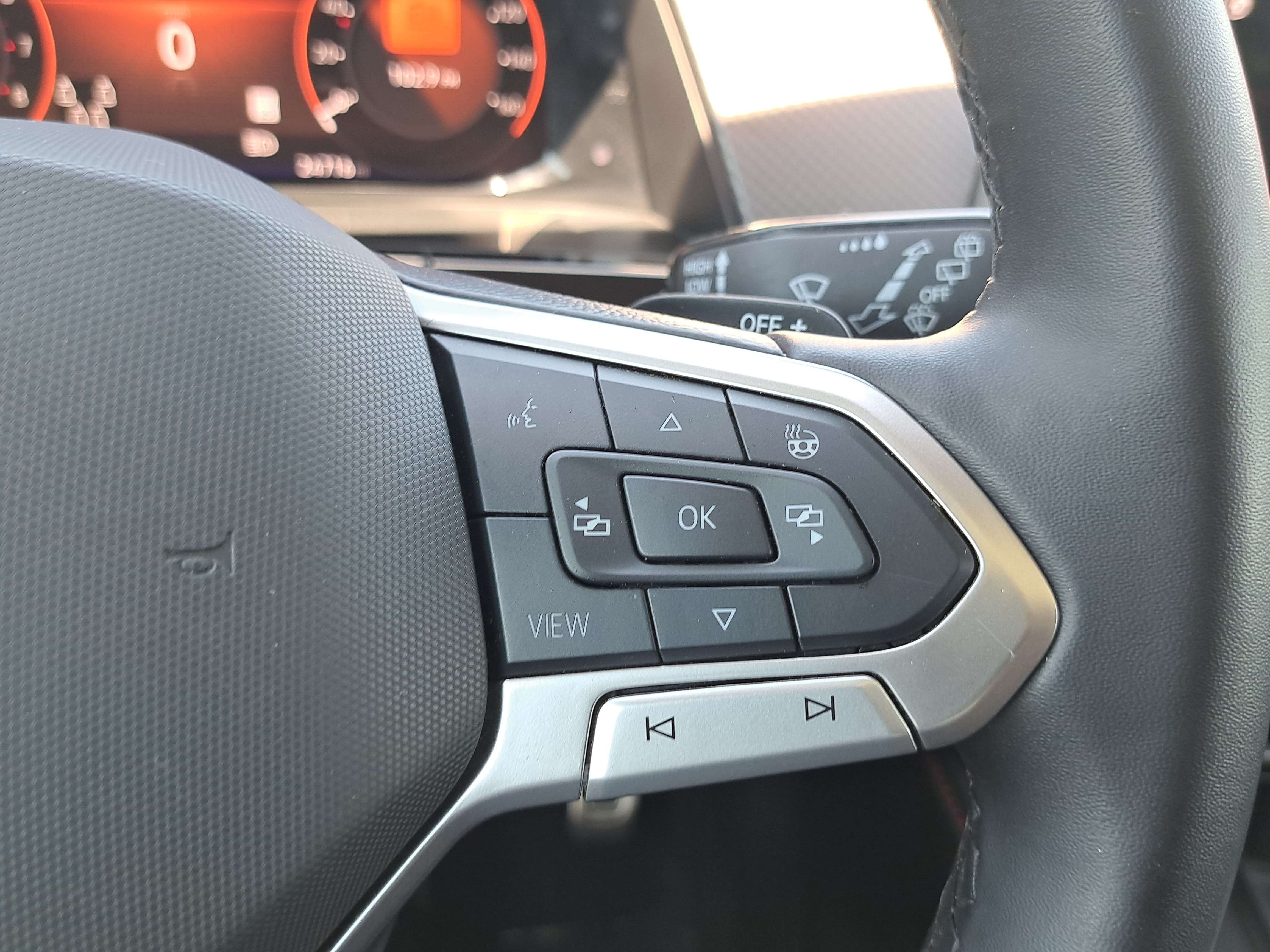 Used 2024 Volkswagen Atlas Peak Edition SEL AWD/4WD image 19