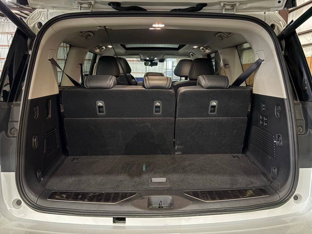 Used 2025 INFINITI QX80 Sensory image 16