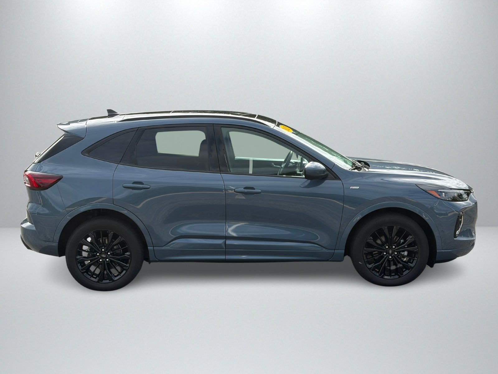 Used 2023 Ford Escape ST-Line Elite w/ Premium Technology Package AWD/4WD image 6