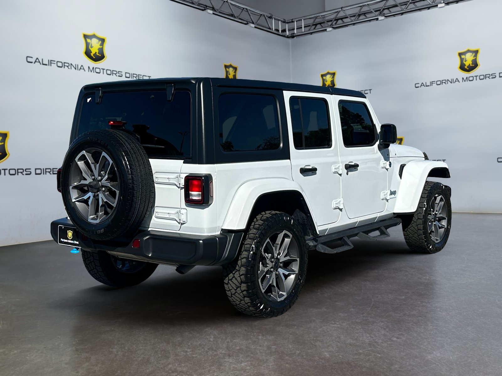 Used 2024 Jeep Wrangler Unlimited AWD/4WD image 5