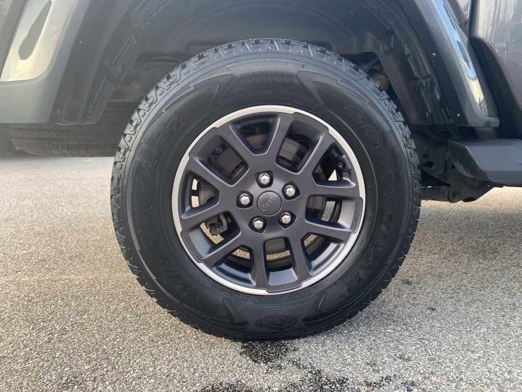 Used 2020 Jeep Gladiator Overland AWD/4WD image 27