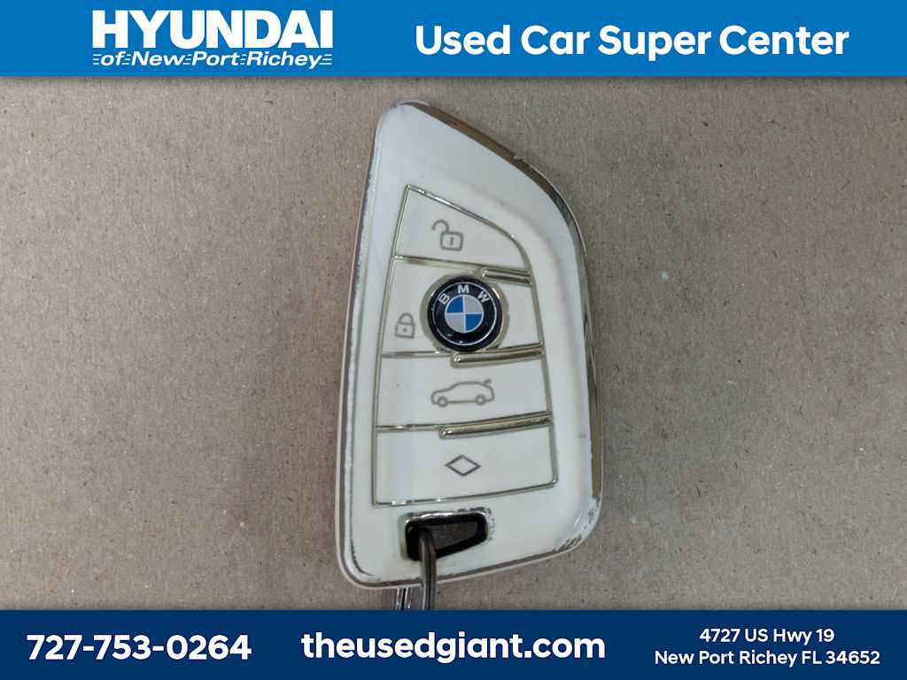 Used 2022 BMW 330e w/ M Sport Package RWD image 43