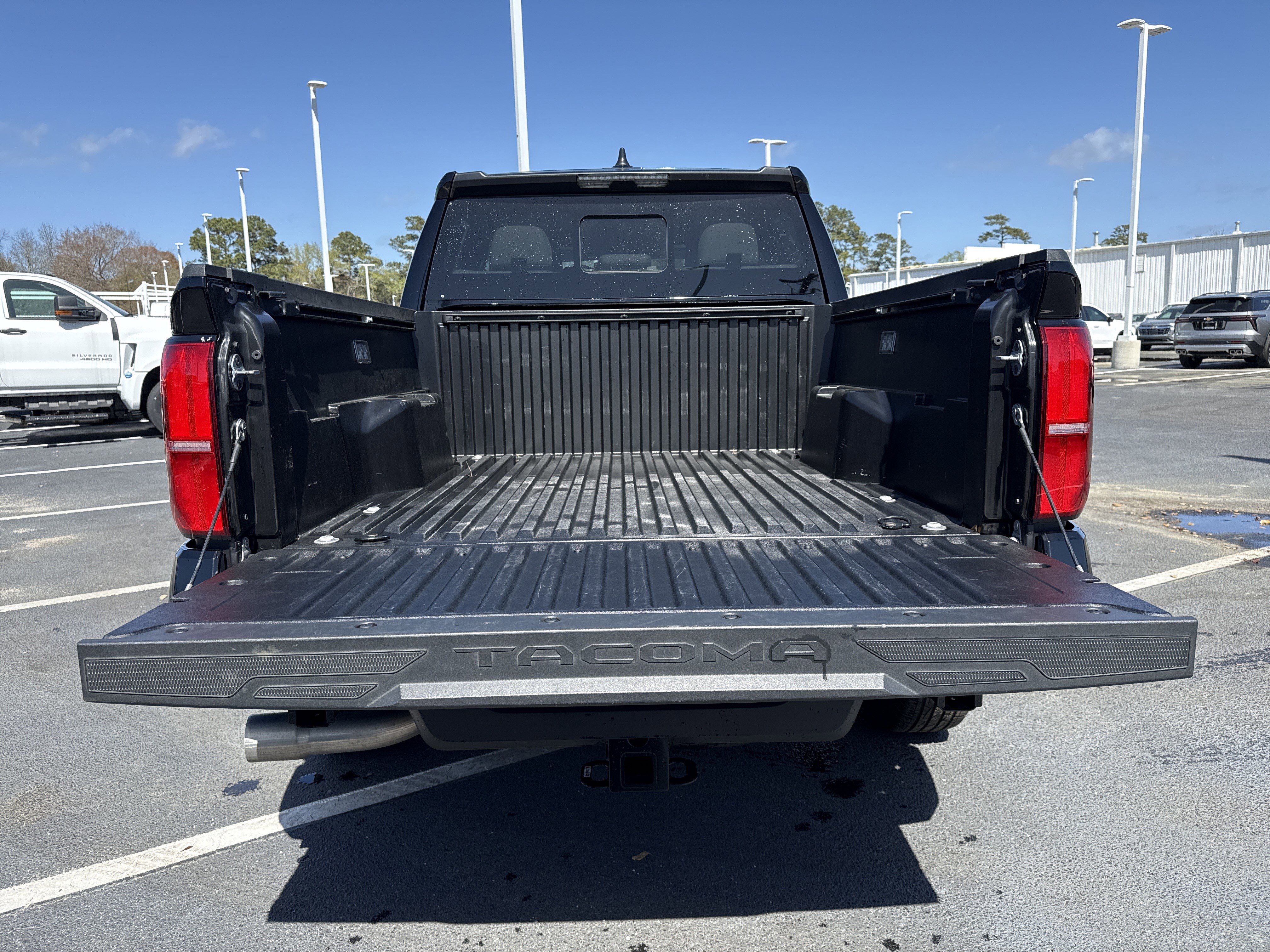 Used 2024 Toyota Tacoma SR5 w/ SR5 Upgrade Package image 41