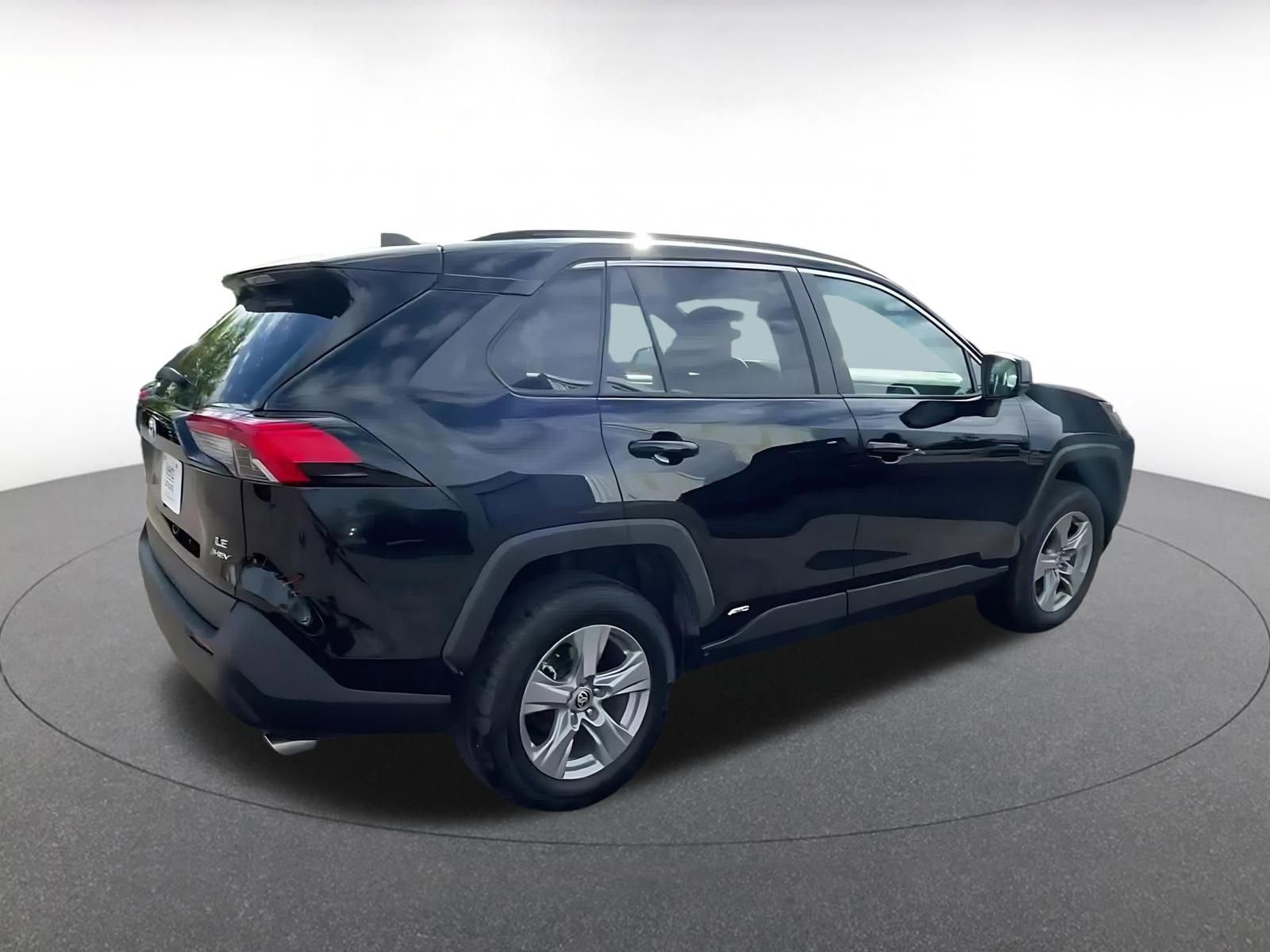 Used 2025 Toyota RAV4 LE image 14