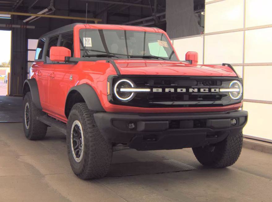 Used 2023 Ford Bronco Outer Banks w/ Sasquatch Package AWD/4WD image 4