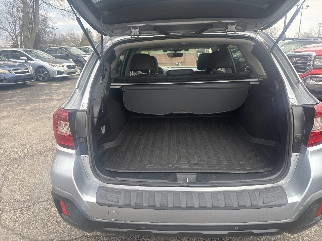 Used 2018 Subaru Outback 3.6R Limited image 9