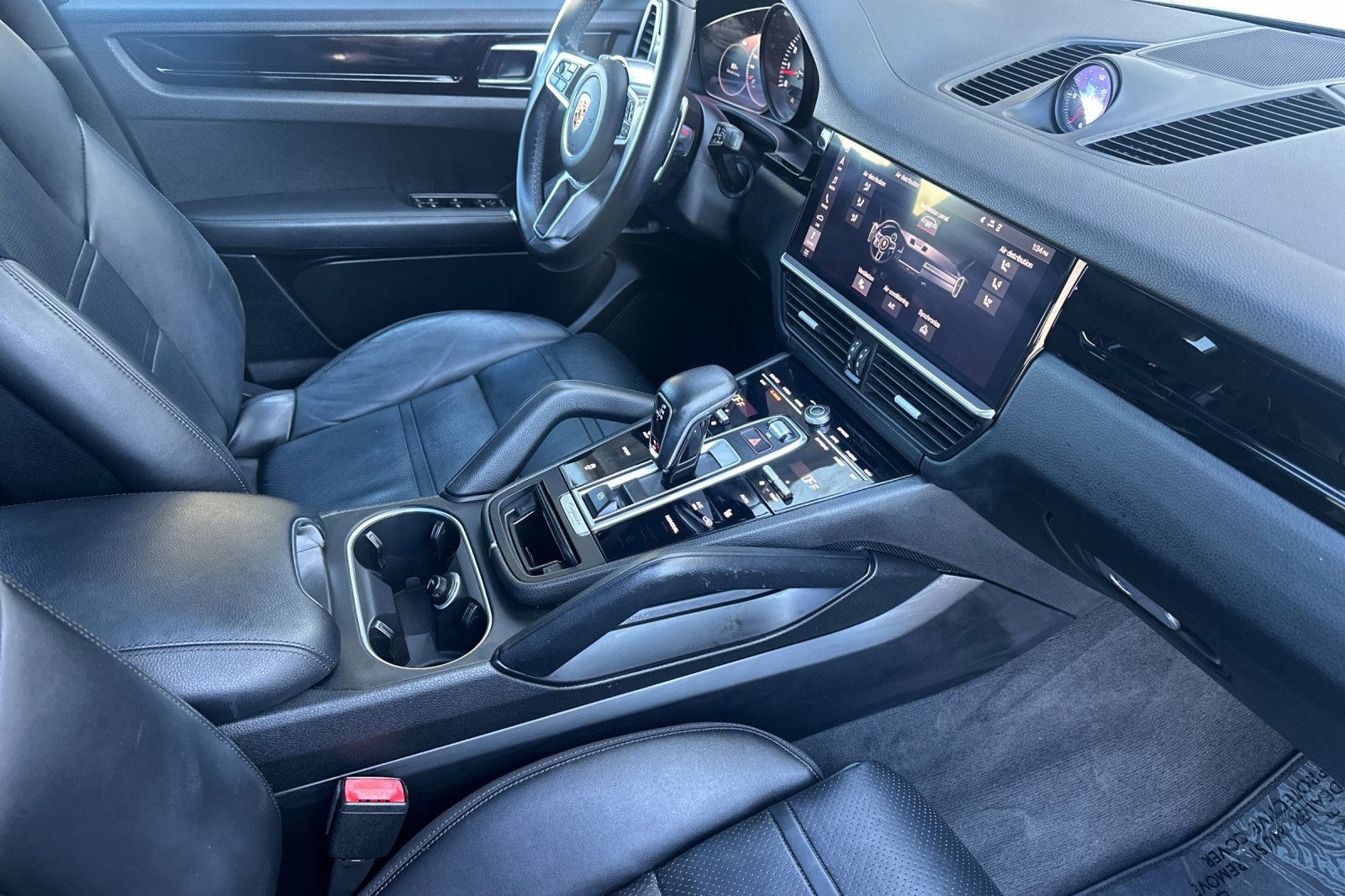 Used 2019 Porsche Cayenne image 15