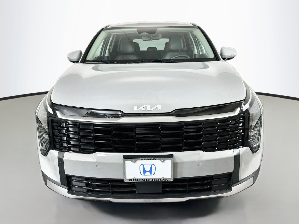 Used 2026 Kia Sportage EX FWD image 2