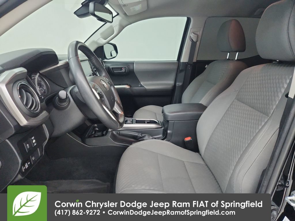 Used 2021 Toyota Tacoma SR5 RWD image 18