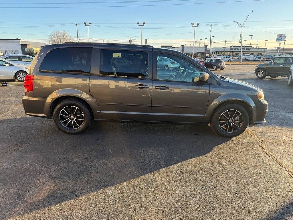 Used 2016 Dodge Grand Caravan R/T FWD image 5