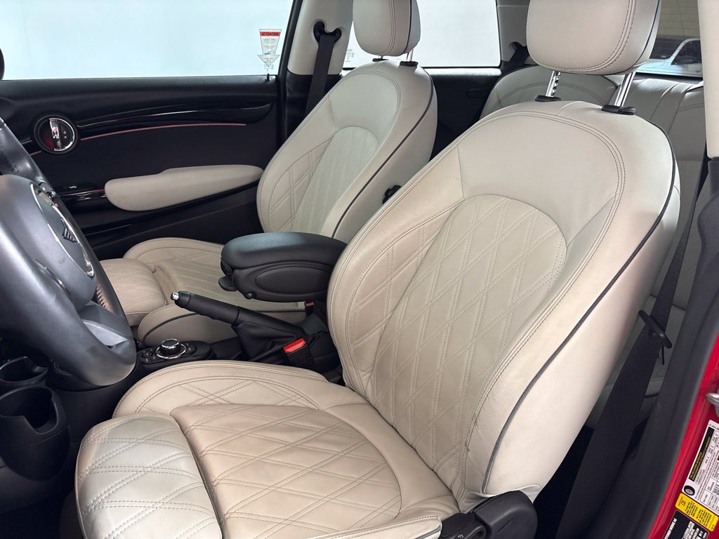 Certified 2024 MINI Cooper 2-Door Hardtop w/ Signature Upholstery Package FWD image 20