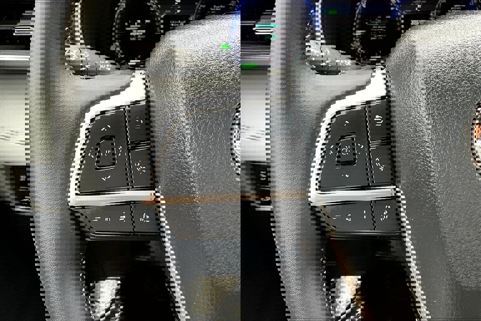 Used 2026 Toyota Highlander Platinum image 17