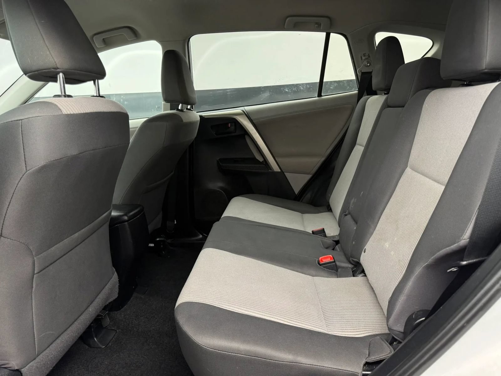 Used 2013 Toyota RAV4 LE AWD/4WD image 36