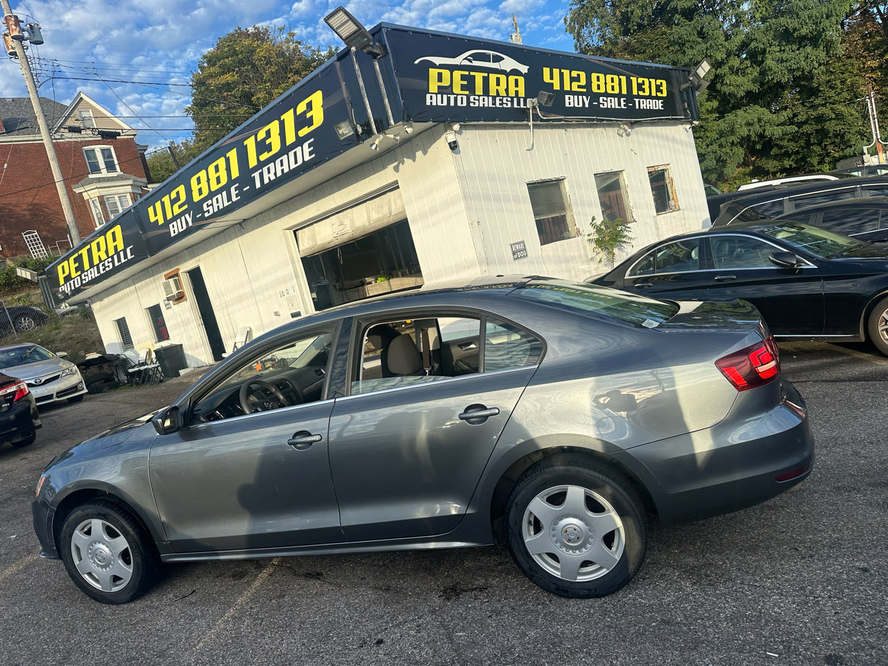 Used 2017 Volkswagen Jetta S image 9