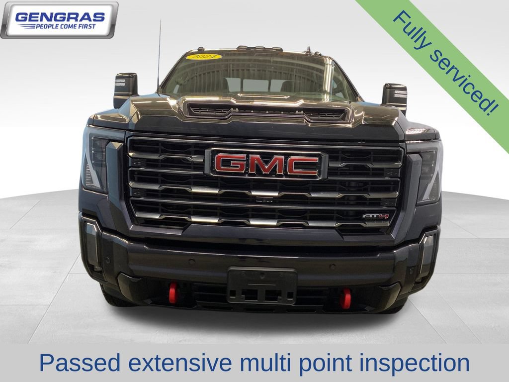 Used 2024 GMC Sierra 2500 AT4 w/ Technology Package AWD/4WD image 3