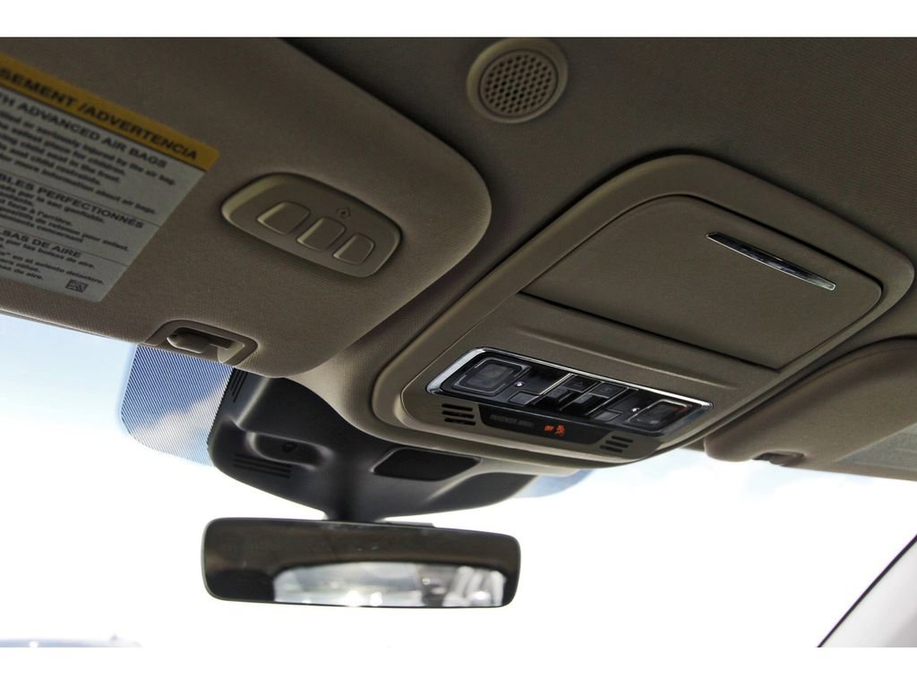 Used 2020 Lincoln Aviator Reserve w/ Equipment Group 202A image 9