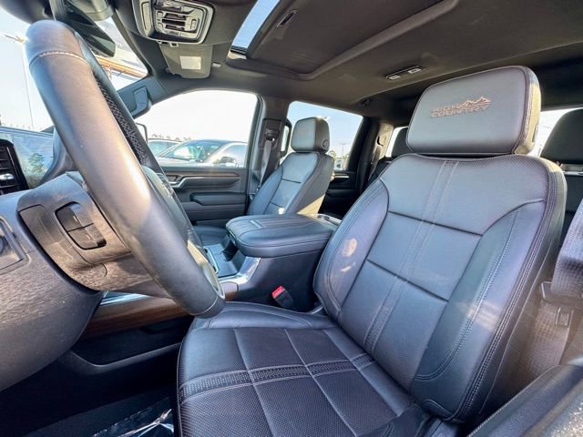 Used 2024 Chevrolet Silverado 2500 High Country w/ Technology Package image 19