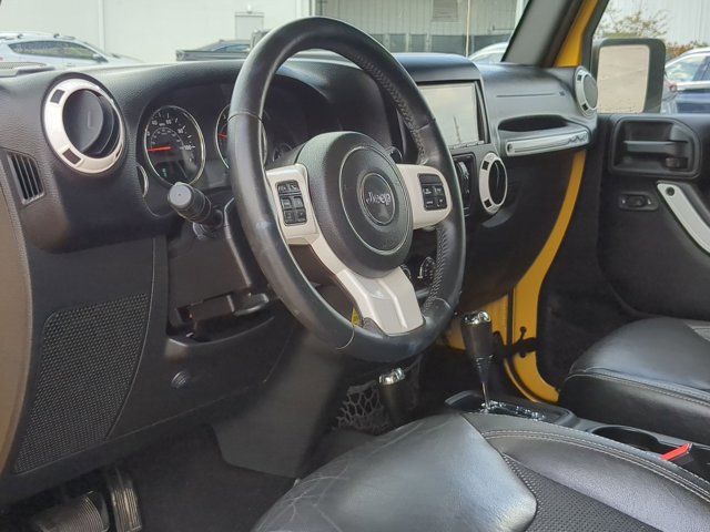 Used 2015 Jeep Wrangler Unlimited Sahara image 9