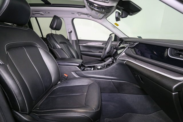 Used 2022 Jeep Grand Cherokee Limited 4xe image 17