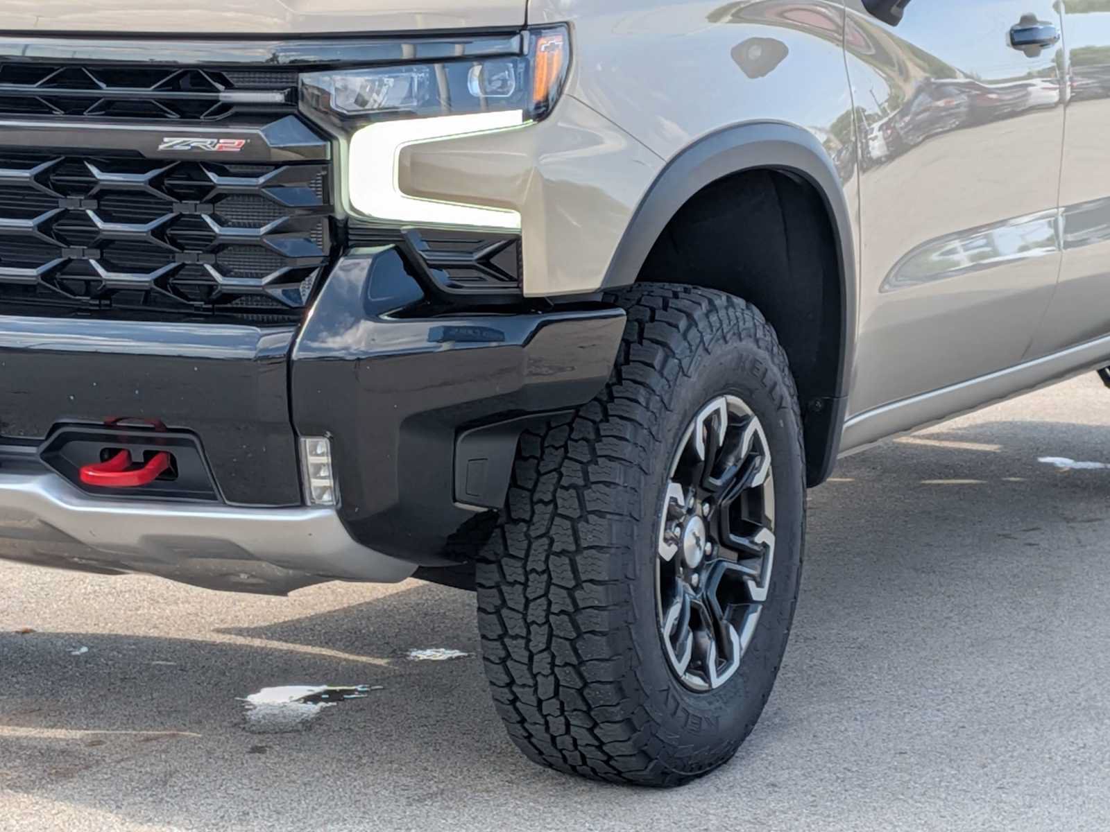 Used 2022 Chevrolet Silverado 1500 ZR2 w/ Technology Package AWD/4WD image 11