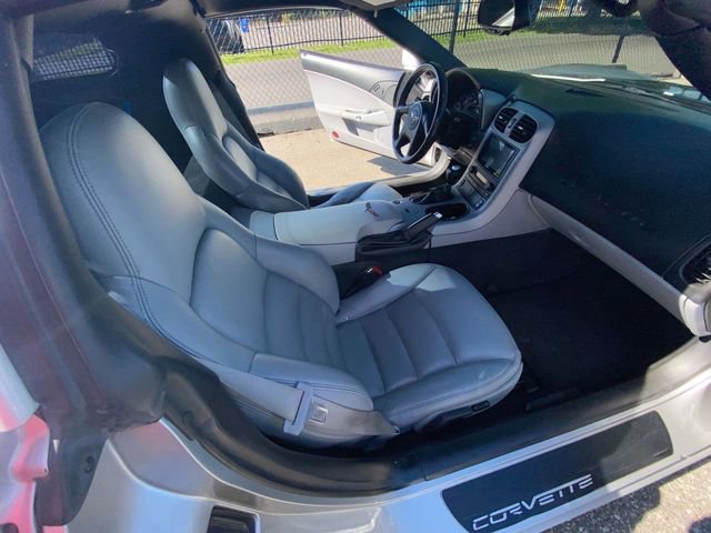 Used 2005 Chevrolet Corvette Coupe w/ Preferred Equipment Group RWD image 24