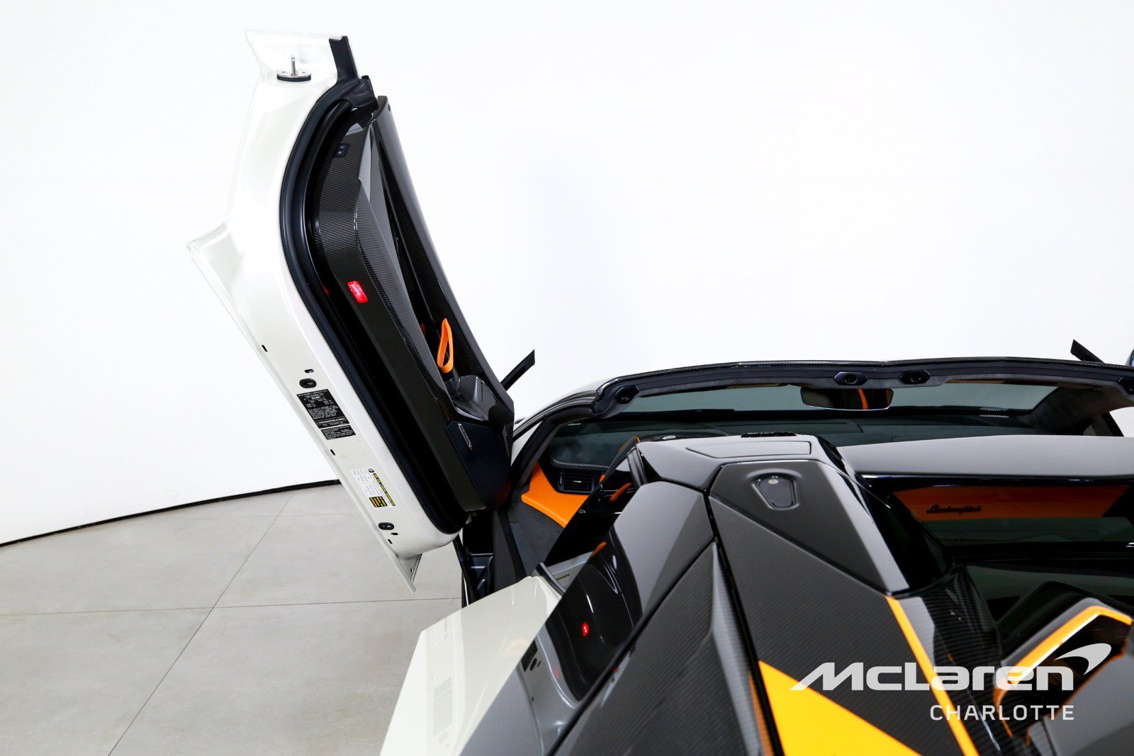Used 2021 Lamborghini Aventador SVJ AWD/4WD image 12