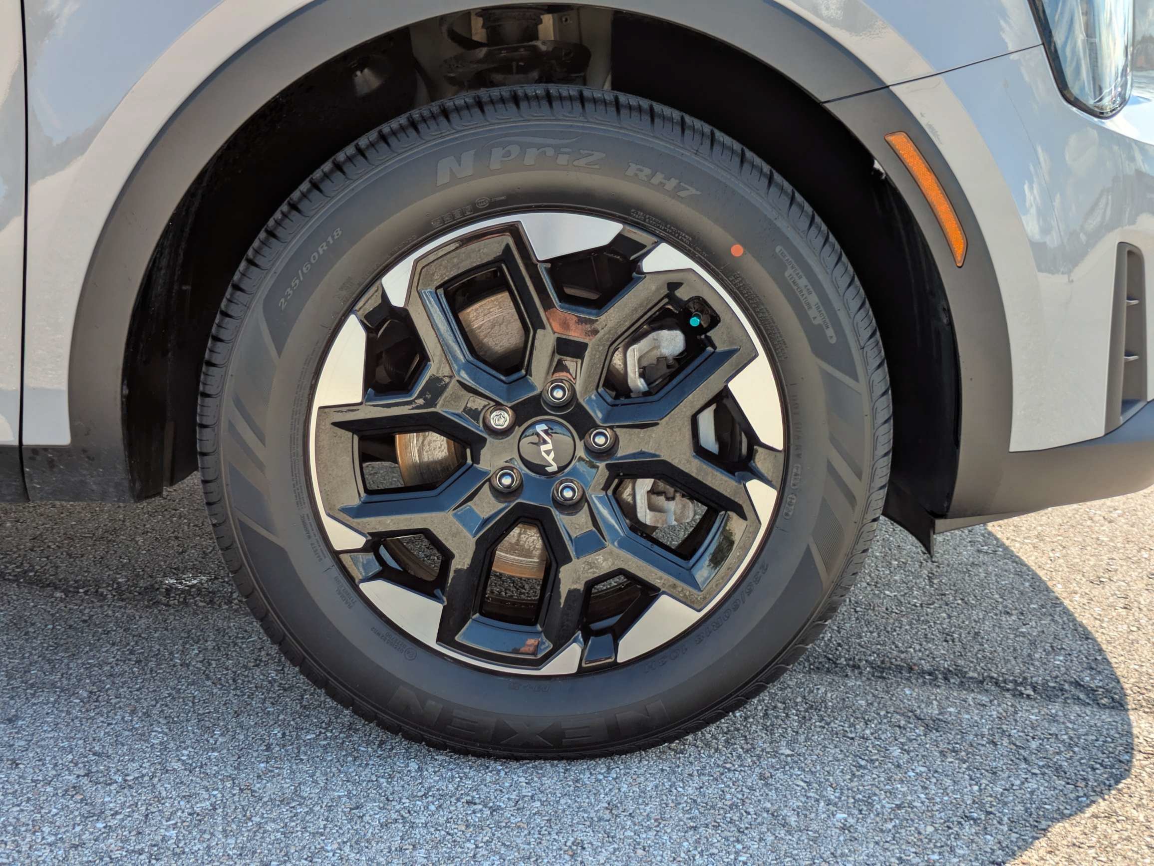 Used 2025 Kia Sorento S FWD image 11