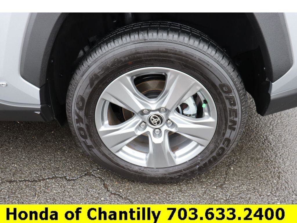 Used 2025 Toyota RAV4 XLE image 26