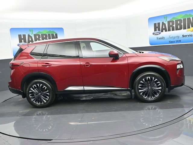 Used 2024 Nissan Rogue Platinum image 7