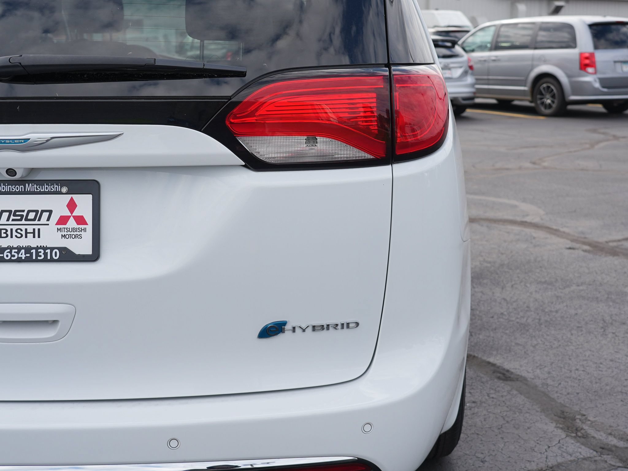 Used 2018 Chrysler Pacifica Touring Plus FWD image 11