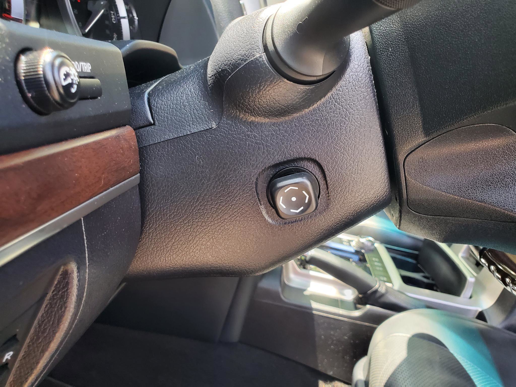 Used 2019 Toyota Land Cruiser w/ Preferred Accessory Package AWD/4WD image 24