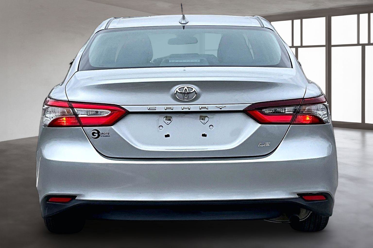 Used 2023 Toyota Camry LE image 5